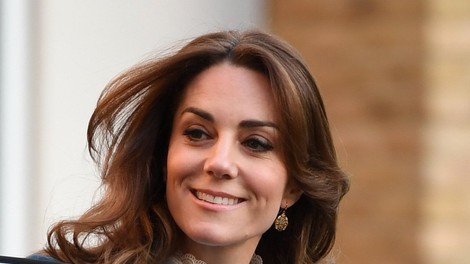 Moder plašč Kate Middleton verjetno zmagovalec letošnje zime
