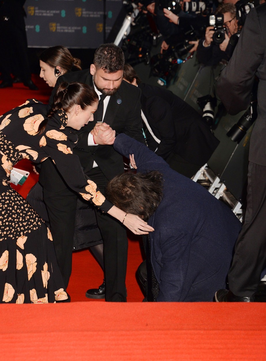 Poglejte si zabavne trenutke s podelitve nagrad BAFTA 2020
