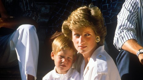 Princ Harry priznal, da zadnja tri leta obiskuje psihologa, da bi prebolel bolečo smrt princese Diane
