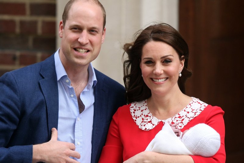 Kate Middleton povedala grenko resnico o tej fotografiji, ki je takoj po porodu obšla ves svet (foto: Profimedia)