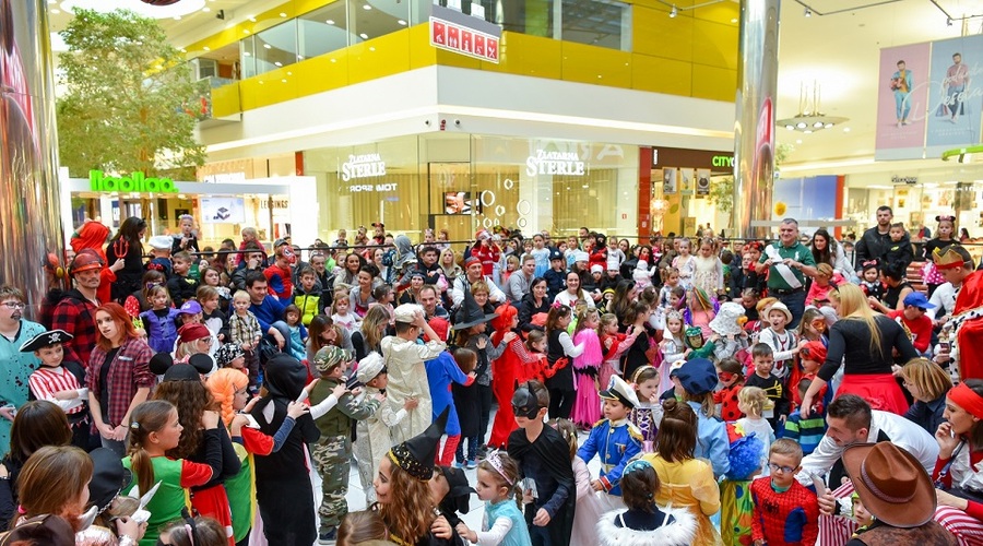 V Cityparku pustovanje s Čuki, Challetom Salletom in z Majo Oderlap (foto: FOTO: Robert Krumpak)