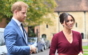 Princ Harry in Meghan Markle se vračata v London, kjer ju čaka cel kup kraljevih obveznosti