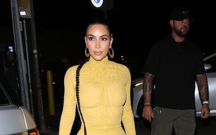 Kim Kardashian je v tej modni kombinaciji močno navdušila modne kritike