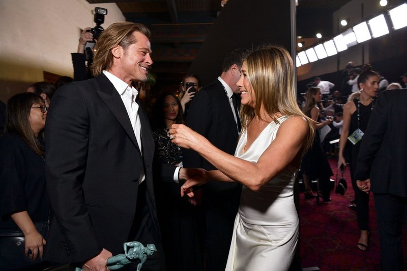 Jennifer Aniston še vedno nosi prstan, ki ji ga je ob zaroki podaril Brad Pitt (foto: Profimedia)
