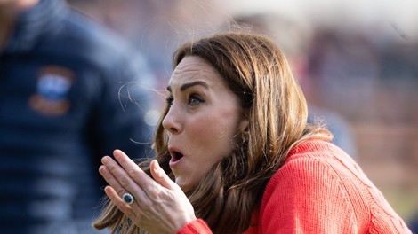 Poglejte si, kako je Kate Middleton igrala nogomet, prizor, ki ga redko vidimo