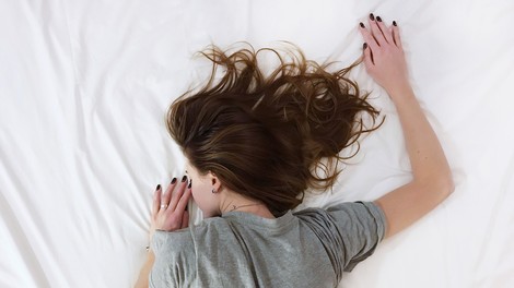 Nespečnost: zakaj ženske ne spijo (in kako si pomagati)