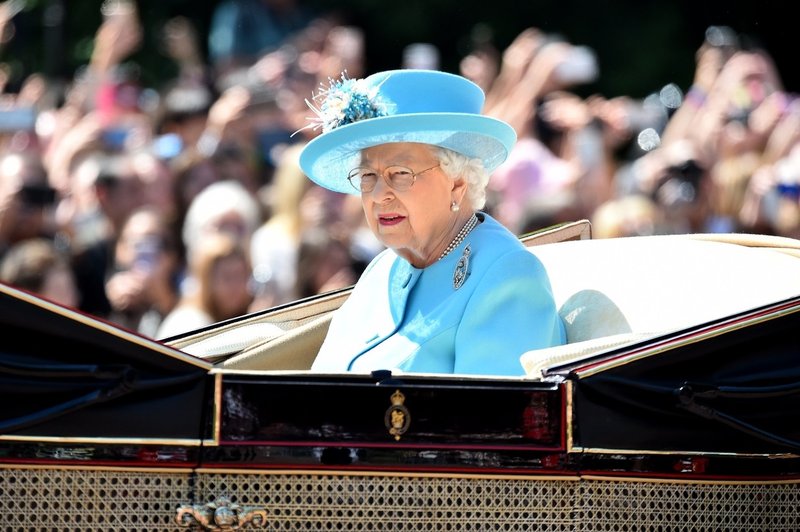 Kraljica Elizabeta II. je 6-kratna Guinessova rekorderka: Preverite, kateri so njeni rekordi! (foto: Profimedia)