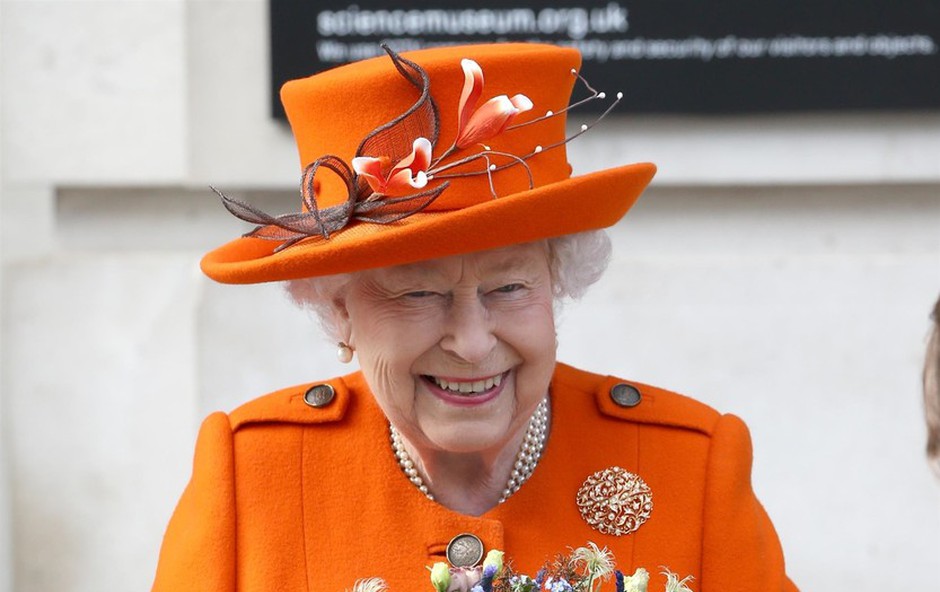 Kraljica Elizabeta v strahu pred koronavirusom pobegnila iz kraljeve palače in odšla v dvorec Windsor (foto: Profimedia)