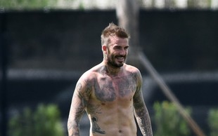 David Beckham pokazal, da ima še vedno izklesano telo
