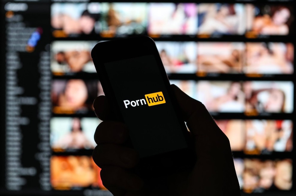 V času izolacije in koronavirusa porno stran Pornhub beleži rekordne številke! (foto: Profimedia)