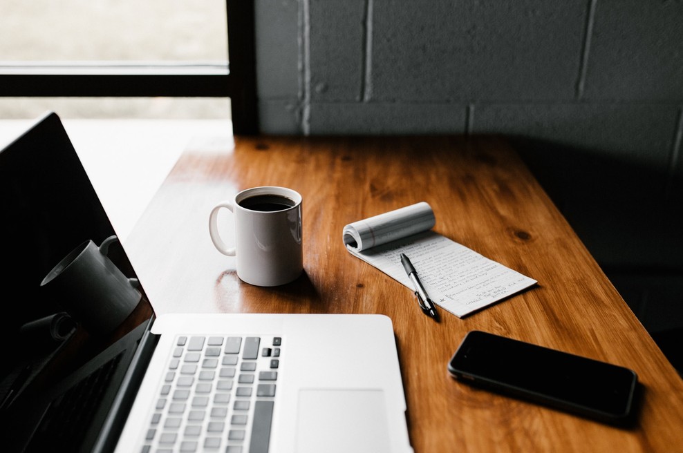 Podprite kvalitetno novinarstvo s svojim prispevkom (foto: Unsplash.com / Andrew Neel)