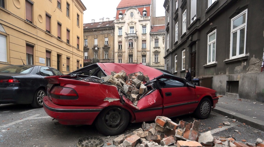 Poglejte si posnetek nadzorne kamere, ki je ujela potres v Zagrebu (foto: Profimedia)