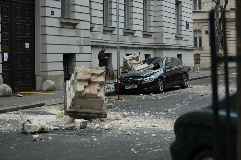 Tako so videti ulice Zagreba po včerajšnjem močnem potresu (foto: Profimedia)