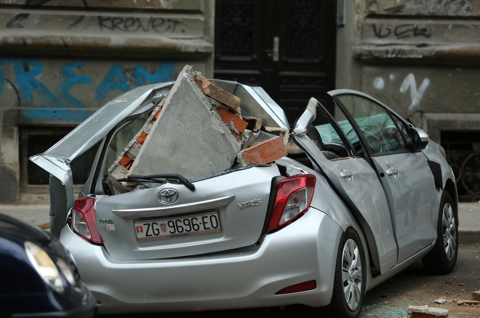 Poglejte si, kaj je v dnevni sobi ujela kamera sredi potresa v Zagrebu (foto: Profimedia)