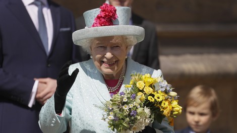 Kraljica Elizabeta II. v samoizolaciji najbolj pogreša jahanje