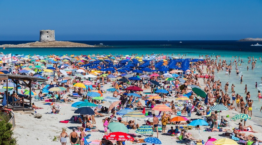 Domiselni Italijani s predlogi za reševanje počitnic na morju (foto: Profimedia)