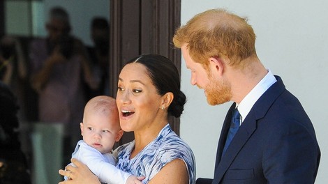 Izvedelo se je, zakaj sta princ Harry in Meghan Markle prikrivala podrobnosti o rojstvu malega Archieja