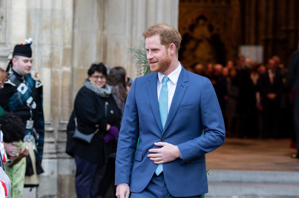 Princ Harry se že sooča s spremembami v svojem življenju, opustil je tudi svoj priimek (foto: Profimedia)