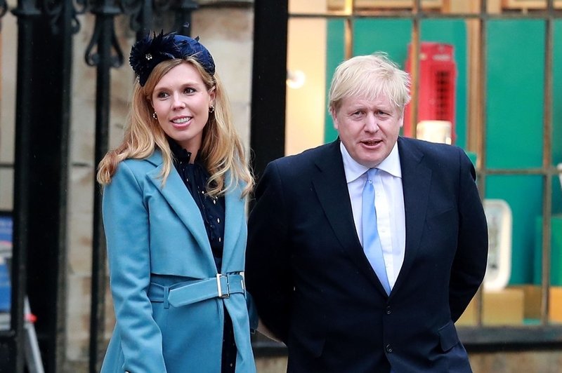 Na Downing Streetu prvič neporočeni par: K Johnsonu se bo preselilo tudi njegovo delke (foto: Profimedia)