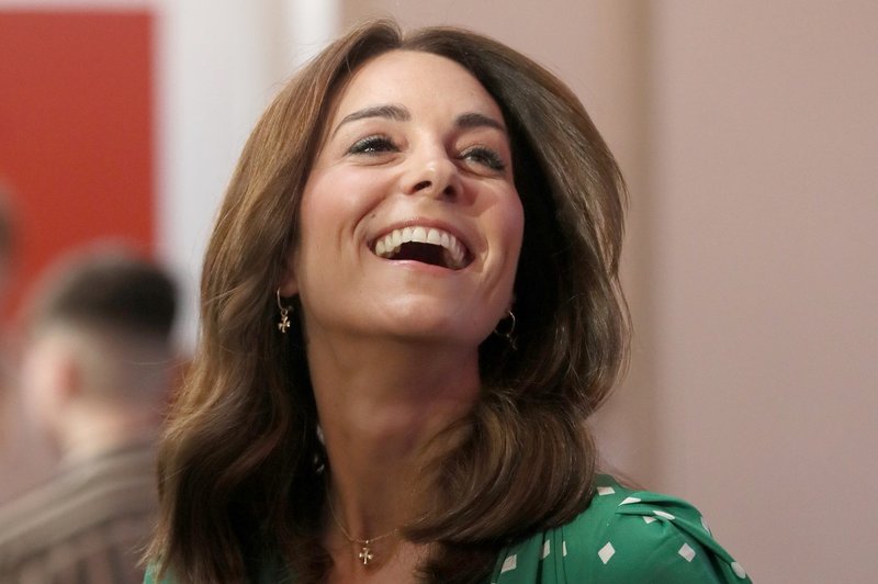 Kate Middleton tudi na video klicih ostaja prava modna ikona, poglejte si kaj nosi v času koronavirusa (foto: Profimedia)