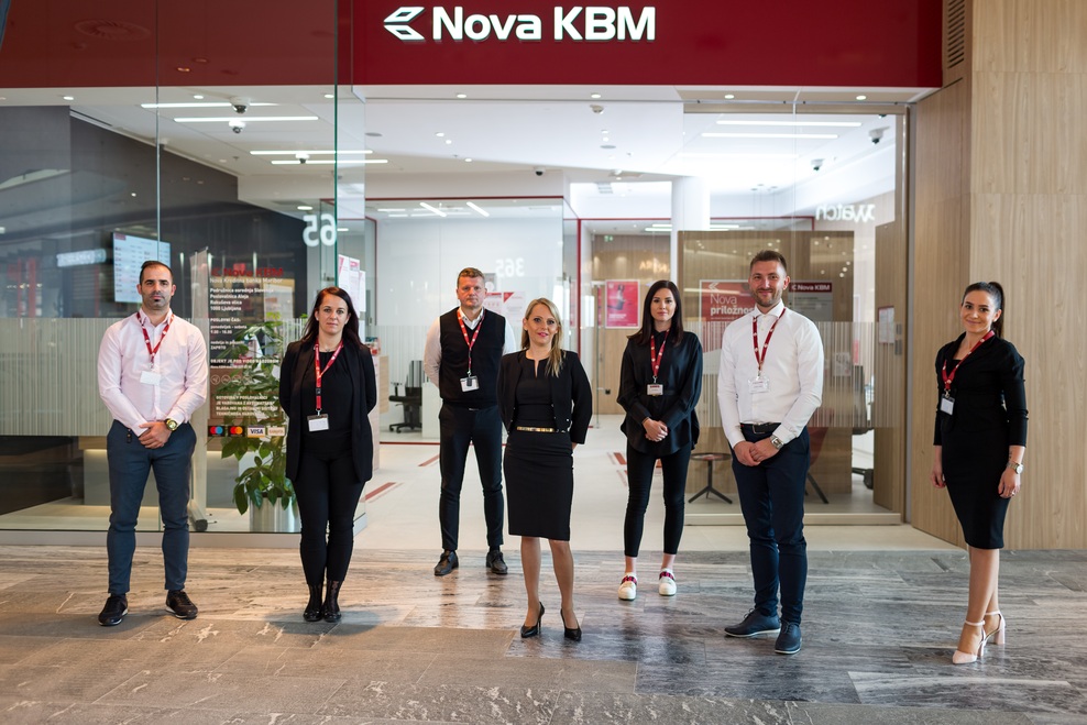 Tudi to lahko opravimo kar med nakupovanjem (foto: Mediaspeed)