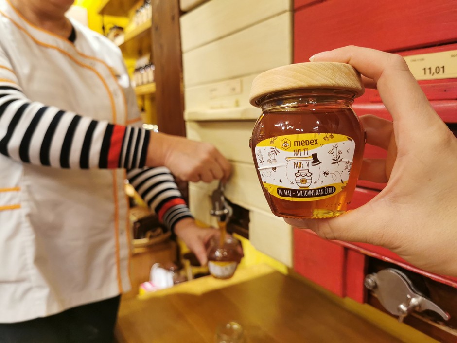 Čebele praznujejo! Darilo pa lahko dobite tudi vi – v najslajši trgovini v mestu (foto: PROMO)