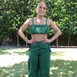 Jennifer Lopez v zeleni modni kombinaciji razkazovala nesramno popoln trebušček