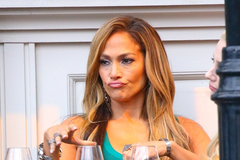 Jennifer Lopez strtega srca, ker je morala odpovedati sanjsko poroko (foto: Profimedia)