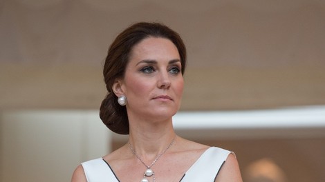 Ups! Vojvodinja Kate Middleton se je znašla v neprijetnem položaju, a na koncu se je le izvlekla