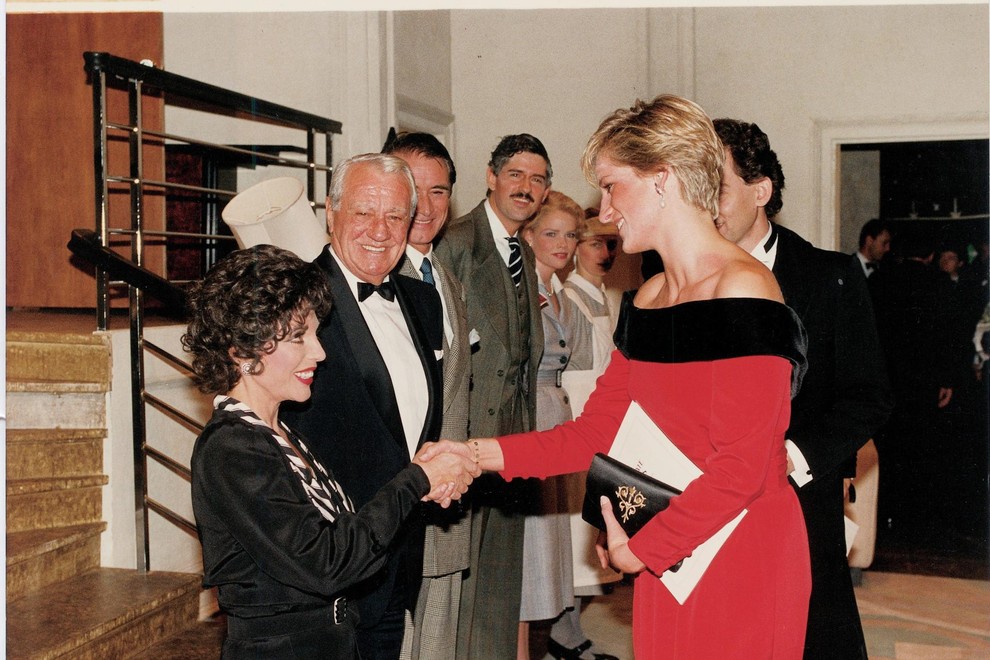 Joan Collins je srečala tudi princeso Diano, ki je bila njena velika oboževalka.