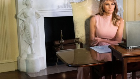 Melania Trump naj bi selitev v Belo hišo zavlačevala zaradi nove predporočne pogodbe