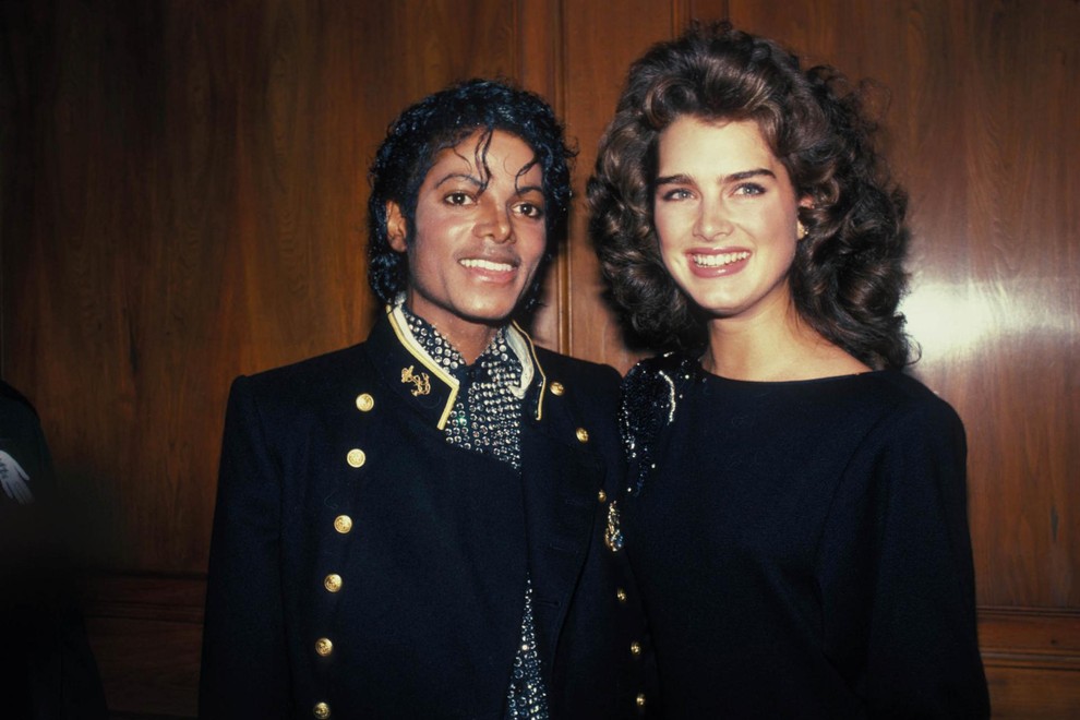 Nekaj časa se je igralka videvala tudi s pevcem Michaelom Jacksonom.