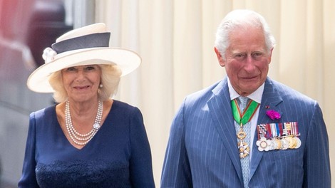Soproga princa Charlesa, Camilla, si zaradi princese Diane ni upala niti na cesto!