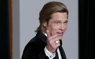 Brad Pitt zaljubljen v 27-letno dvojnico Angeline Jolie