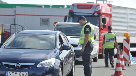 Madžarska zaprla meje, omilitev prehoda za državljane Češke, Slovaške in Poljske
