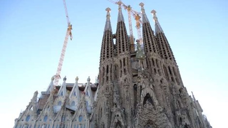 Dela na baziliki Sagrada Familia v Barceloni ne bodo končana leta 2026