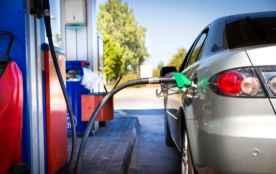 Takšne bodo že v torek cene bencina, to je vse kar vemo do zdaj (foto: Shutterstock)