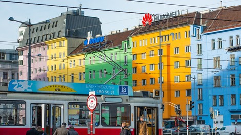 Prebivalce avstrijske prestolnice bodo na tramvaju cepili proti sezonski gripi