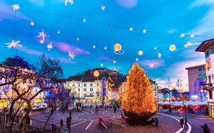 V Ljubljani začeli z okrasitvijo ulic, praznične lučke bodo prižgali 27. novembra