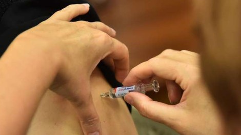 NIJZ začenja cepljenje proti sezonski gripi