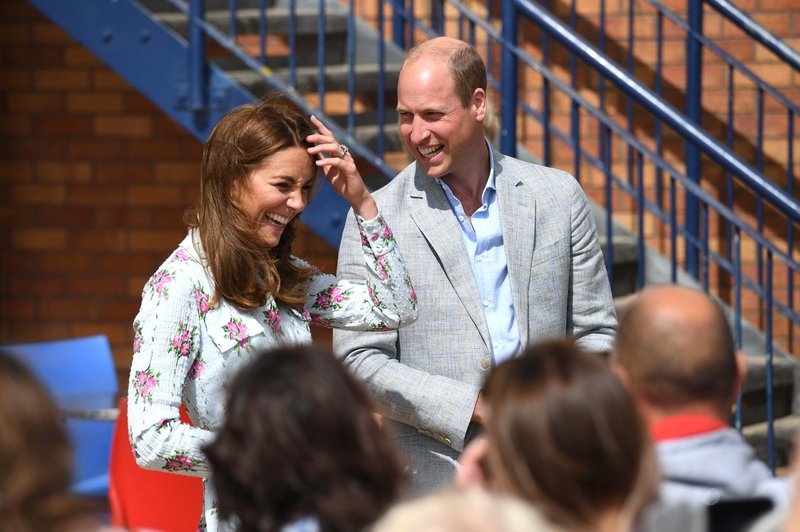 Skoraj vedno brezhibna vojvodinja Kate in princ William zakuhala škandal, zaradi katerega sta požela ostre kritike (foto: Profimedia)