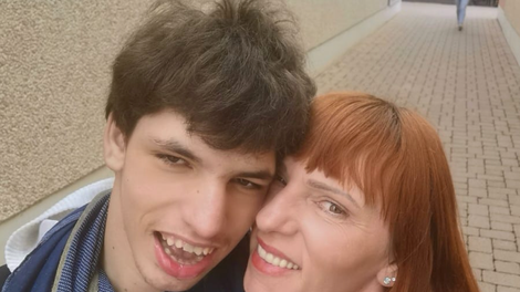 Slovenci zbrali denar, da Vid in Vanja ostajata v svoji hiši: "Jočem od sreče in ganjenosti!"