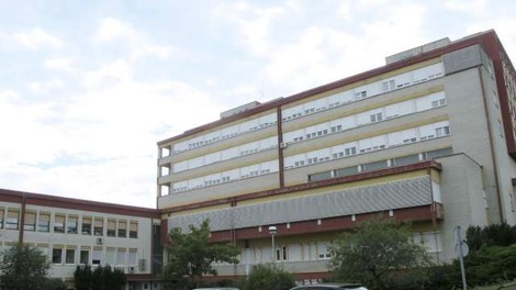 V soboški bolnišnici ne zmorejo več, bolnike s covidom-19 premeščajo v druge bolnišnice po Sloveniji
