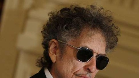 Več dokumentov Boba Dylana so na dražbi prodali za skoraj pol milijona dolarjev