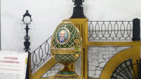 Spletna razstava, posvečena dvornemu draguljarju Petru Carlu Fabergeju, na ogled do marca