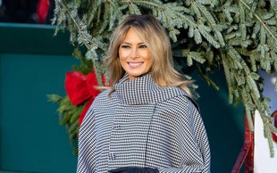 Melania Trump razkrila svojo zadnjo božično okrasitev Bele hiše (video)