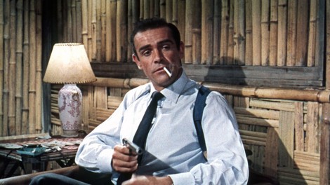 Pištolo Jamesa Bonda, ki jo je imel  v filmu Dr. No Sean Connery, na dražbi prodali za četrt milijona