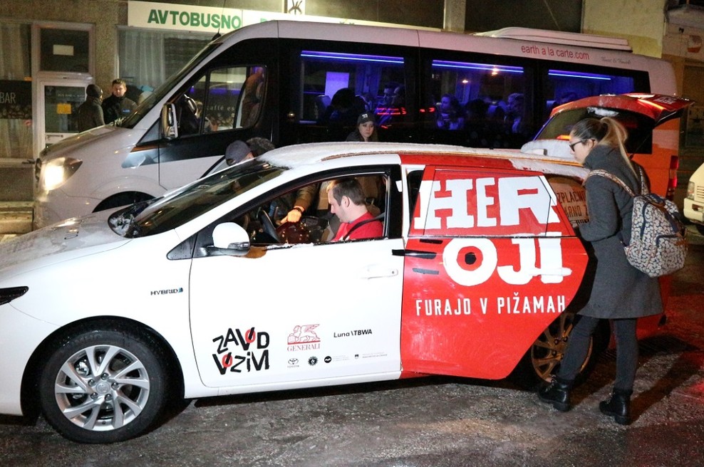 Heroji furajo v pižamah že 4. sezono (foto: Heroji furajo v pižamah)