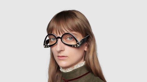 Tako so videti nova Gucci očala, ki se jim posmehujejo na družbenih omrežjih