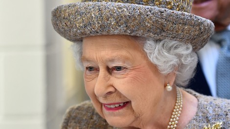 Na dvoru britanske kraljice so se razveselili dveh novih družinskih članov
